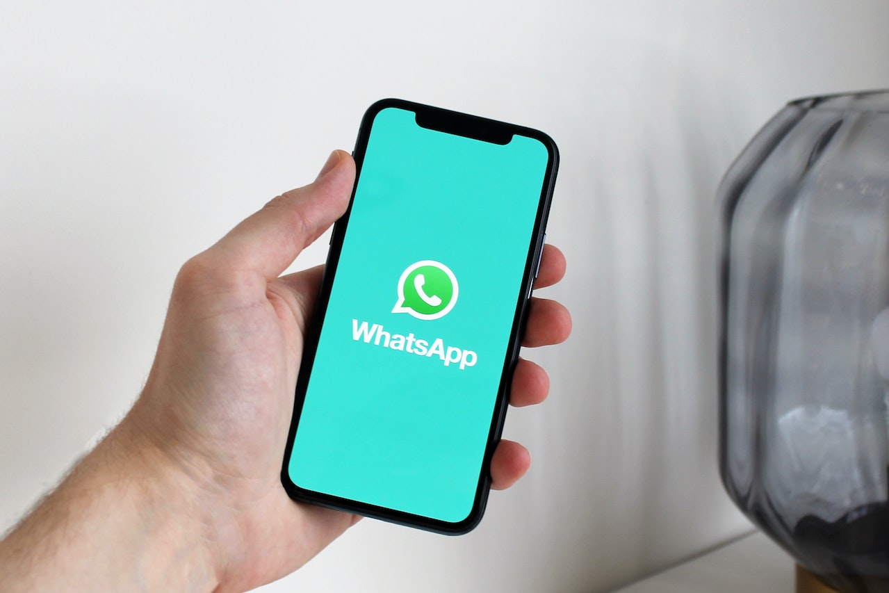 cara mengembalikan kontak whatsapp yang hilang