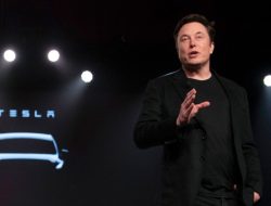 Elon Musk Jual Saham Tesla Senilai Hampir $4 Miliar